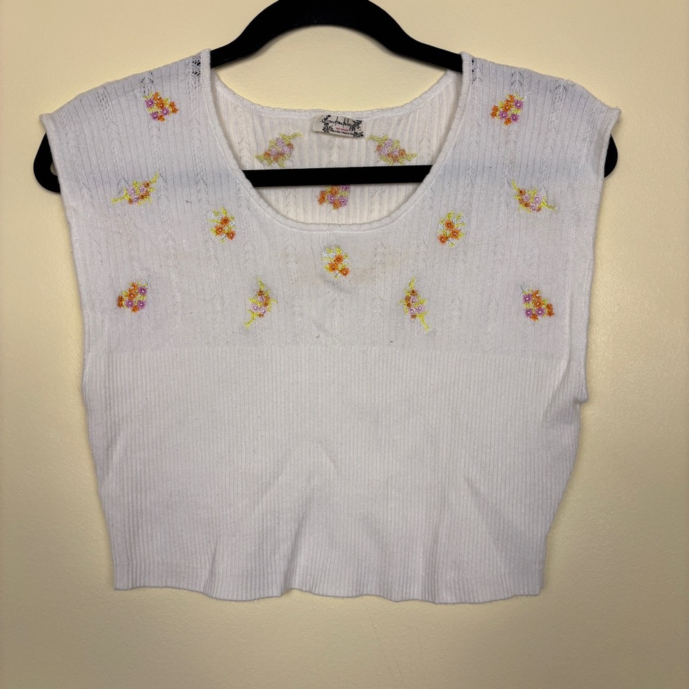 Free People White Tank Top Size Small Floral Embroidery Summer Beach Sleeveless